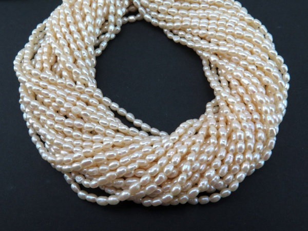 Freshwater Pearl Ivory Rice Beads 4-5mm ~ 15.5'' Strand