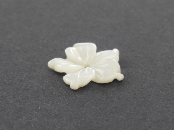 Mother of Pearl Flower Bead 11.5-12mm ~ SINGLE